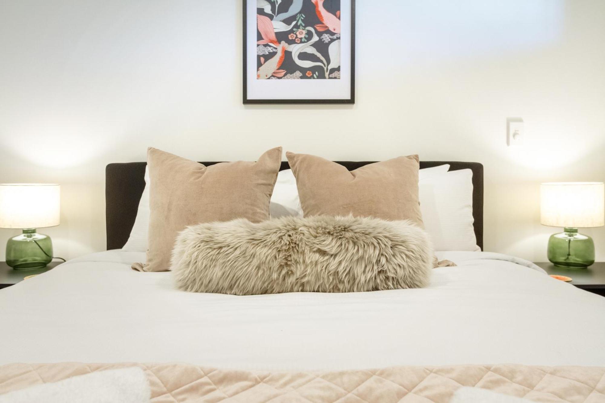 Cozy 1-Bed Apartment With Park Views, Sleeps 4 كريستتشيرش المظهر الخارجي الصورة