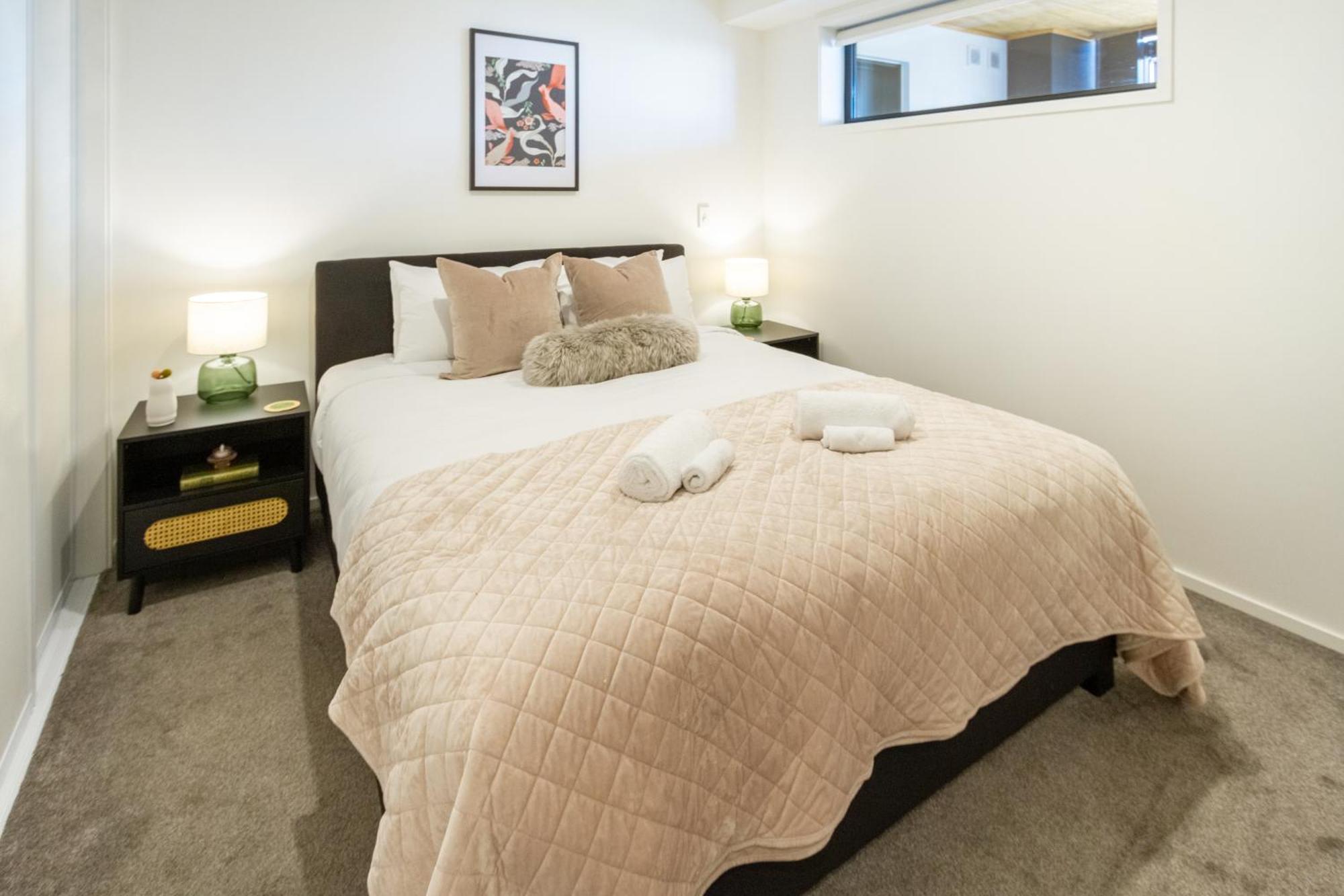 Cozy 1-Bed Apartment With Park Views, Sleeps 4 كريستتشيرش المظهر الخارجي الصورة